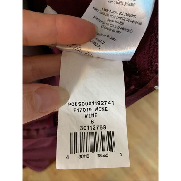 David’s bridal wine color short size 8 - Picture 5 of 5